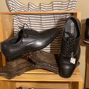 #45 Guess Oxfords - Black